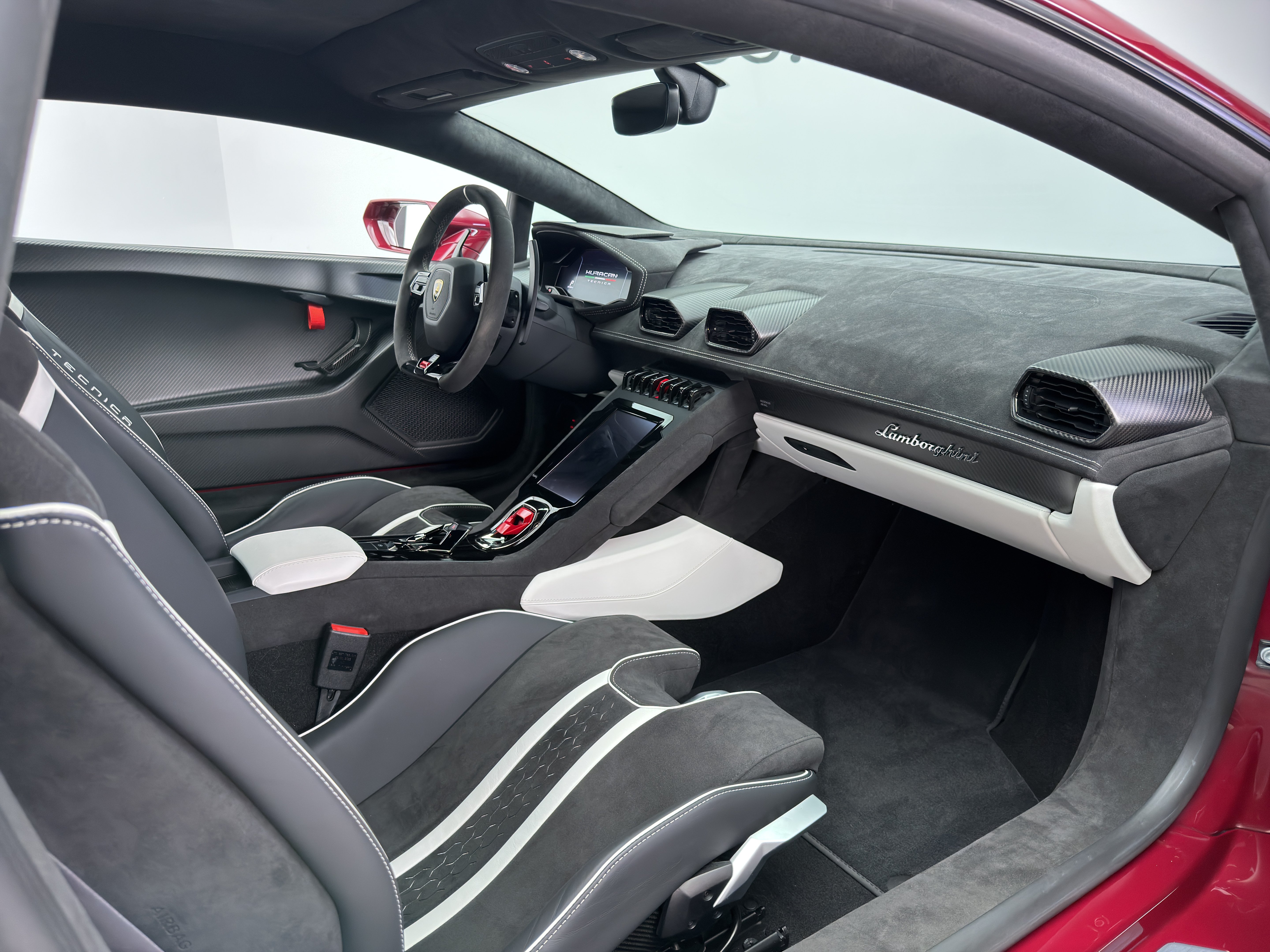 Used 2023 Lamborghini Huracan Tecnica RWD image 18