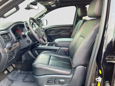 Used 2024 Nissan Titan PRO-4X w/ Pro-4x Convenience Package AWD/4WD image 22