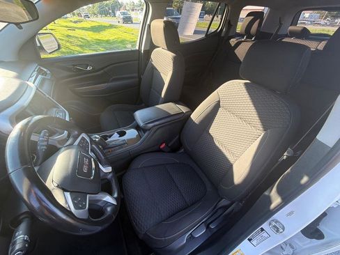 Used 2019 GMC Acadia SLE FWD image 24