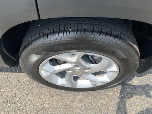 Certified 2025 Chevrolet Trax LS w/ LS Convenience Package FWD image 29