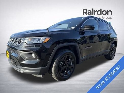 Used 2024 Jeep Compass Latitude AWD/4WD image 3