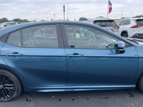 Used 2025 Toyota Camry SE image 25