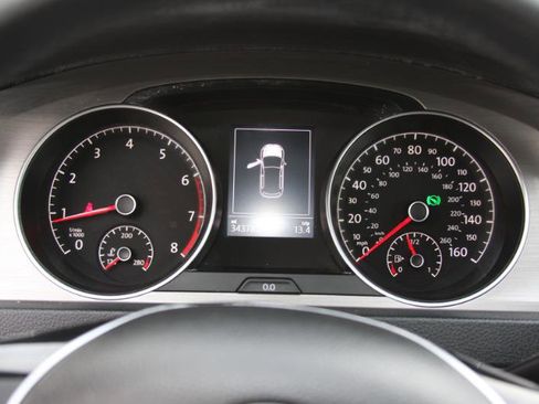 Used 2015 Volkswagen Golf S image 33