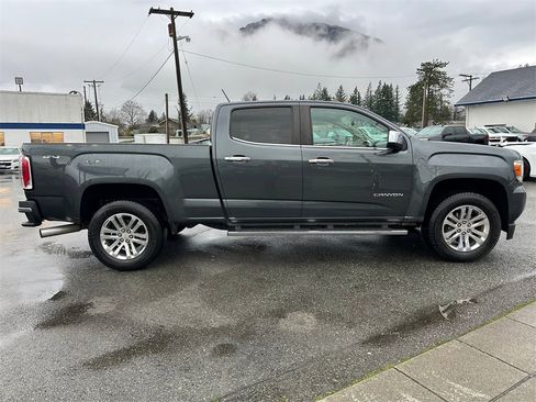 Used 2017 GMC Canyon SLT w/ Driver Alert Package image 5