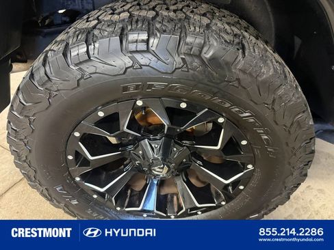 Used 2015 Jeep Wrangler Unlimited Sahara AWD/4WD image 17