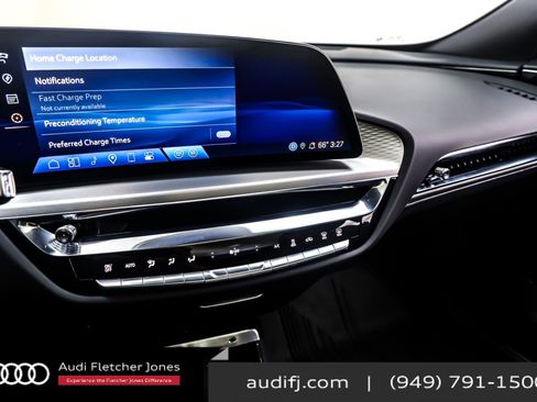 Used 2025 Cadillac Lyriq Sport image 19