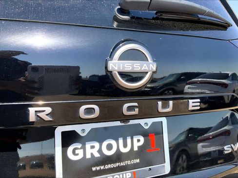 Used 2024 Nissan Rogue SV FWD image 32