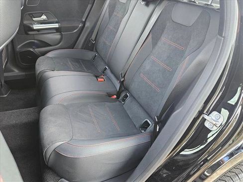 Used 2025 Mercedes-Benz GLA 250 image 18