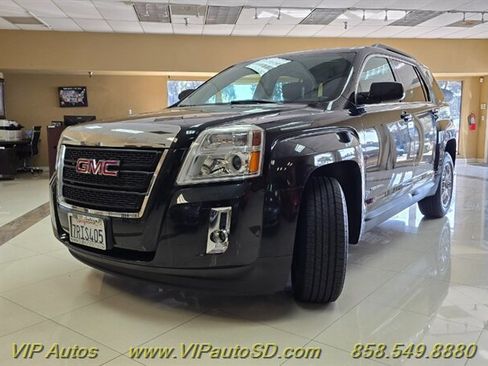 Used 2015 GMC Terrain SLT image 2