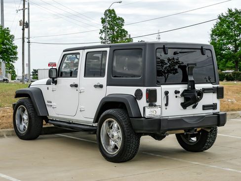 Used 2018 Jeep Wrangler Unlimited Sport S AWD/4WD image 13