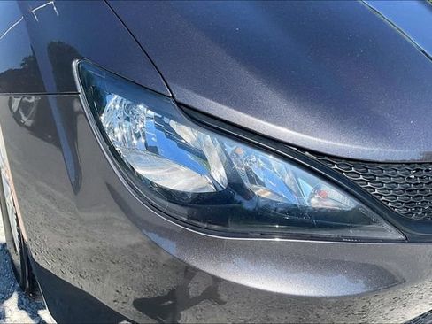 Used 2023 Chrysler Voyager LX FWD image 28