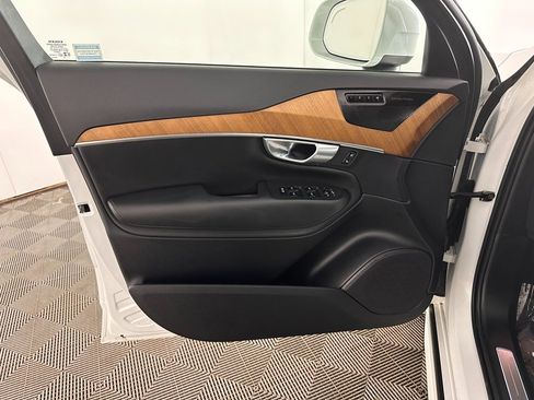 Used 2024 Volvo XC90 T8 Plus w/ Protection Package Premier image 28