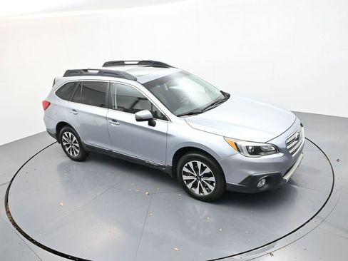 Used 2015 Subaru Outback 2.5i Limited image 23