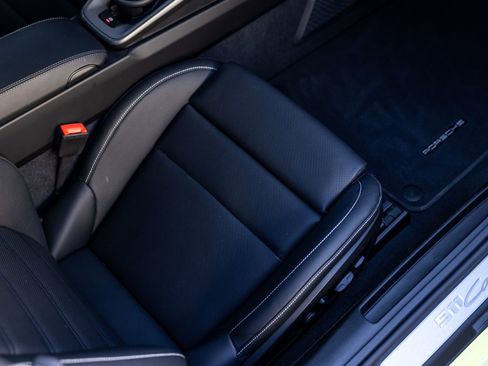 Certified 2025 Porsche 911 Carrera image 32