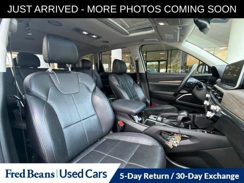 Used 2022 Kia Telluride EX w/ EX Premium Package AWD/4WD image 17