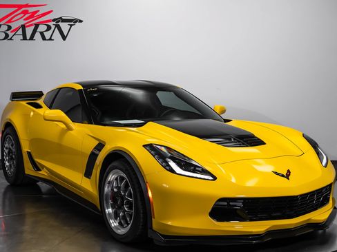Used 2015 Chevrolet Corvette Z06 w/ 2LZ Preferred Equipment Group RWD image 15