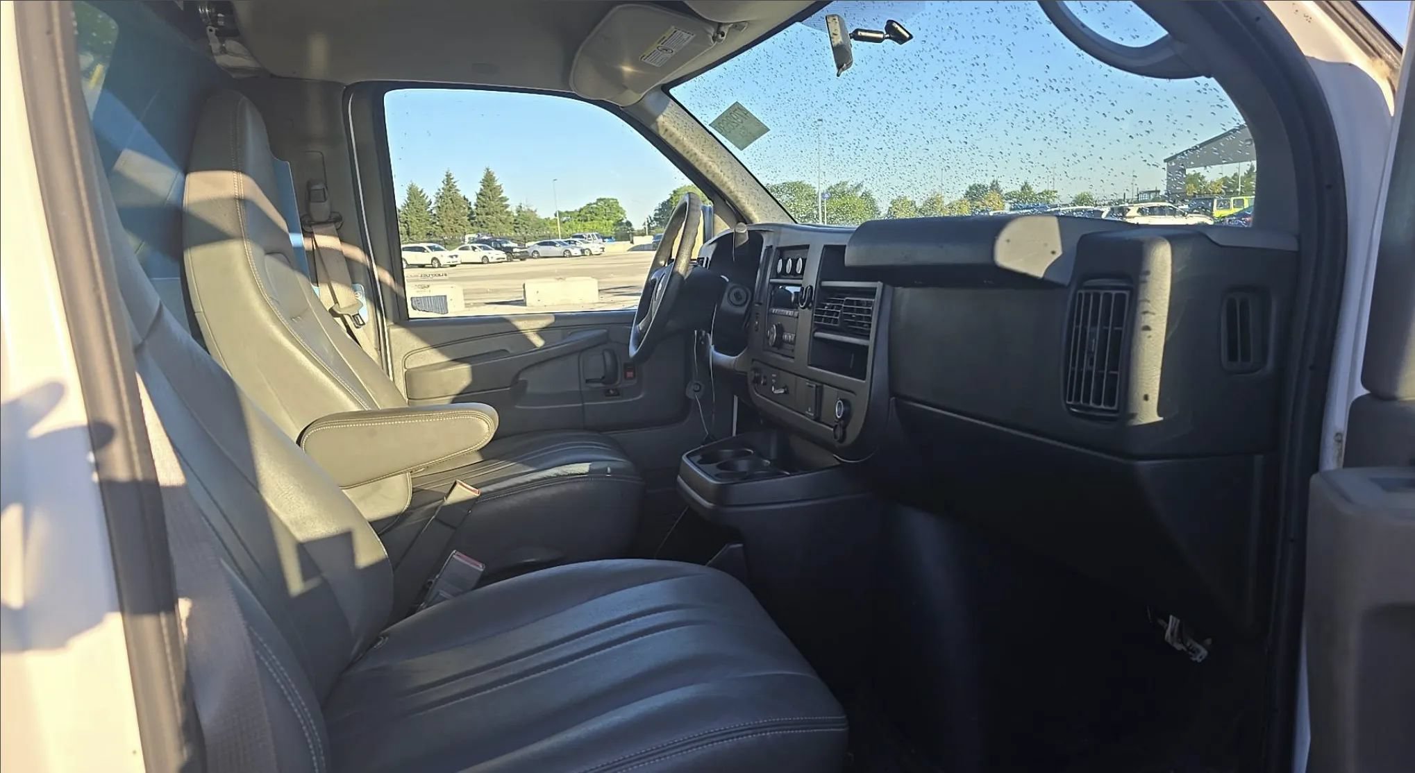 Used 2015 Chevrolet Express 2500 Extended RWD image 7