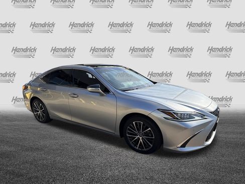 Used 2022 Lexus ES 350 w/ Premium Package FWD image 2