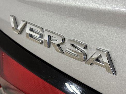 Used 2022 Nissan Versa S image 26