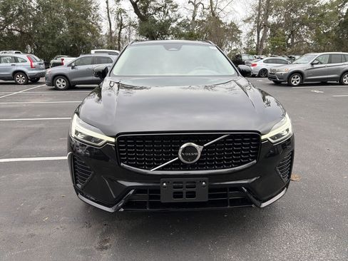 Certified 2025 Volvo XC60 B5 Plus image 3