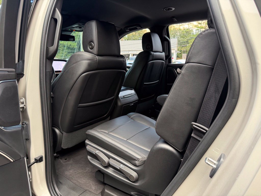 Used 2023 Cadillac Escalade Luxury RWD image 31