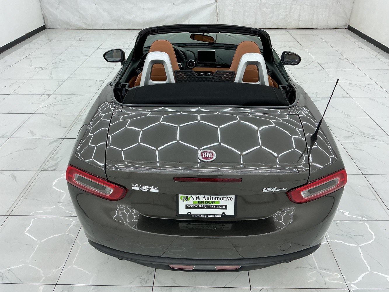 Used 2017 FIAT 124 Spider Lusso RWD image 18