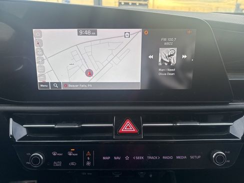 Used 2023 Kia Niro EX Touring image 15