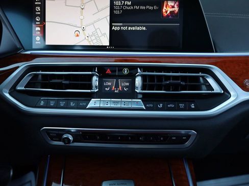 Used 2021 BMW ALPINA XB7 image 40