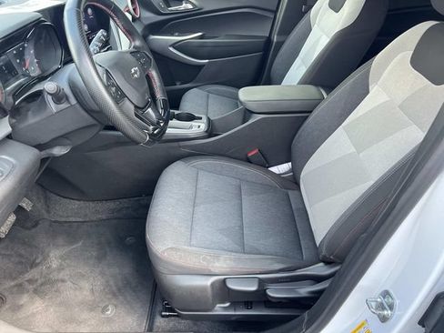Used 2024 Chevrolet Trax RS w/ Driver Confidence Package FWD image 17