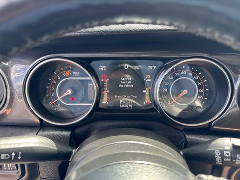 Used 2021 Jeep Wrangler Unlimited Sport AWD/4WD image 15
