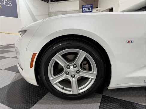 Used 2019 Chevrolet Camaro LT image 11
