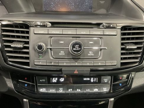 Used 2017 Honda Accord Sport image 16