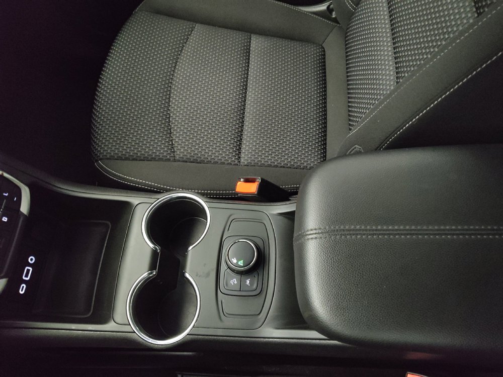 Used 2022 GMC Terrain SLE w/ Elevation Edition FWD image 26