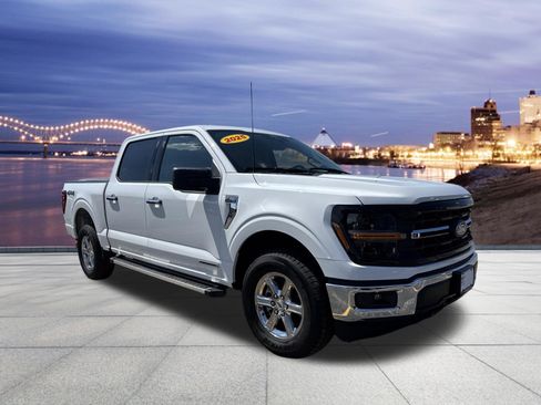Used 2025 Ford F150 XLT w/ Equipment Group 301A Standard AWD/4WD image 4