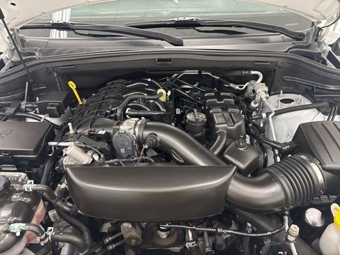 Used 2023 Dodge Durango SXT Launch Edition image 36