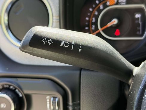 Used 2024 Jeep Wrangler Unlimited Sahara AWD/4WD image 27