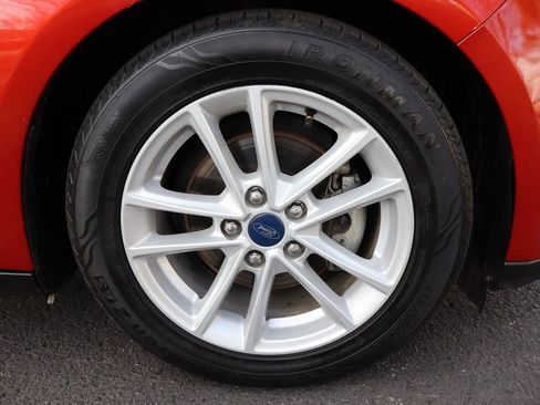 Used 2018 Ford Focus SE image 44