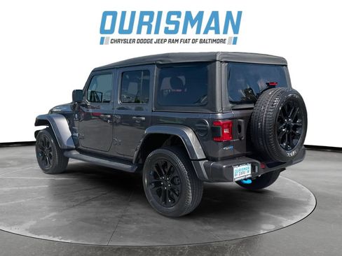 Used 2023 Jeep Wrangler Unlimited Sahara w/ Cold Weather Group AWD/4WD image 4
