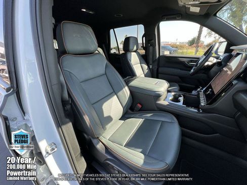 Certified 2025 GMC Yukon AT4 AWD/4WD image 32