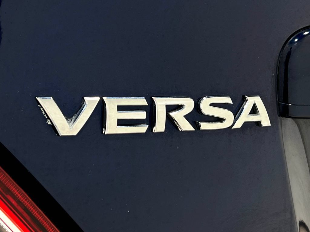 Used 2014 Nissan Versa S FWD image 37