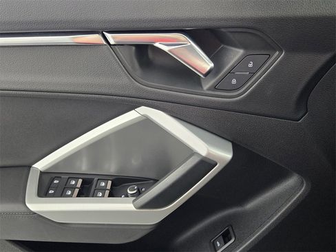 Used 2020 Audi Q3 2.0T Premium w/ Convenience Package image 29