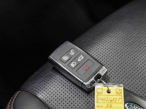 Used 2023 Land Rover Discovery Sport SE R-Dynamic AWD/4WD image 27