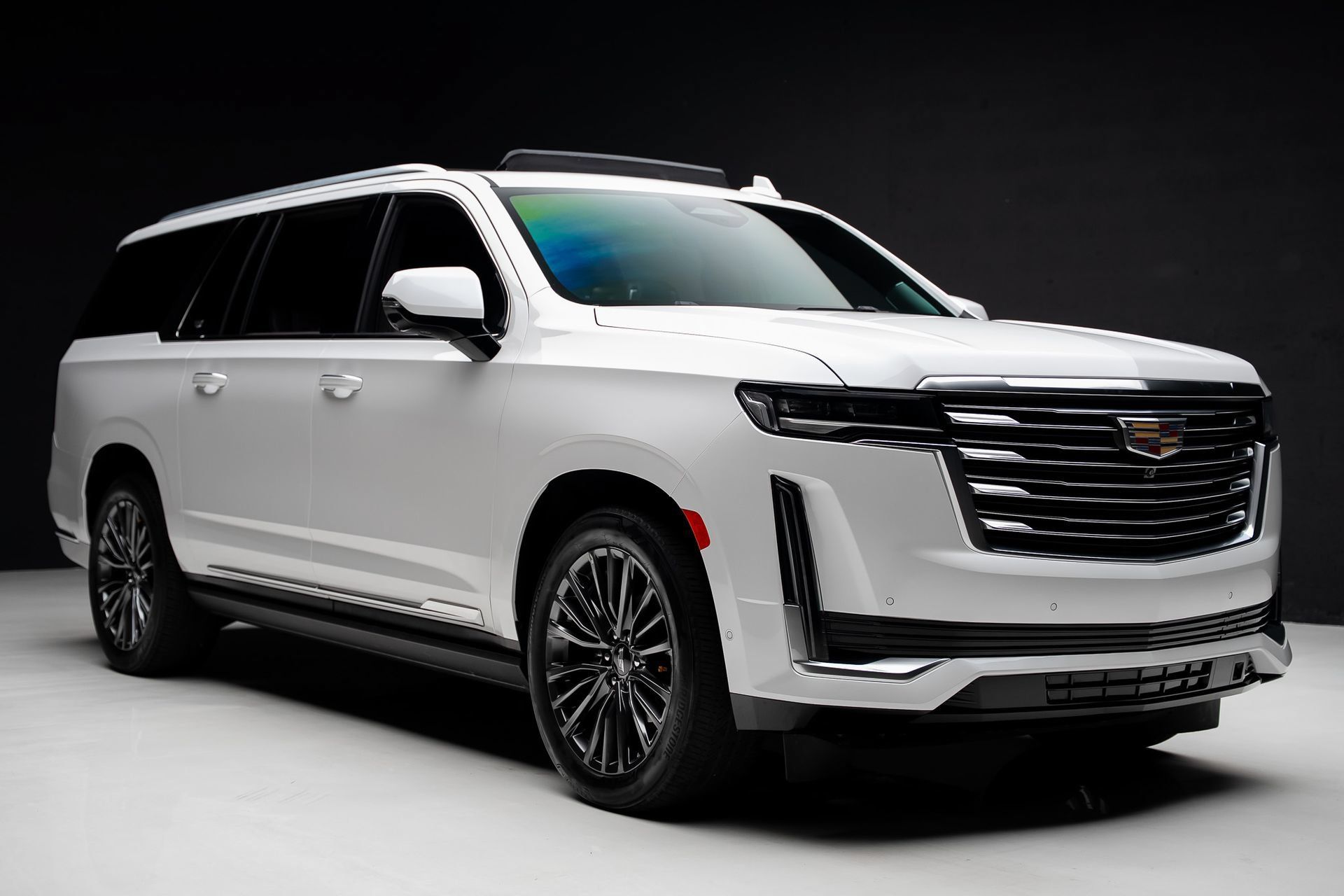 Used 2022 Cadillac Escalade ESV Premium Luxury Platinum w/ LPO, Floor Liner Package AWD/4WD image 89