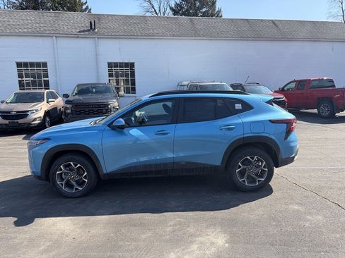 New 2026 Chevrolet Trax LT w/ Driver Confidence Package image 5