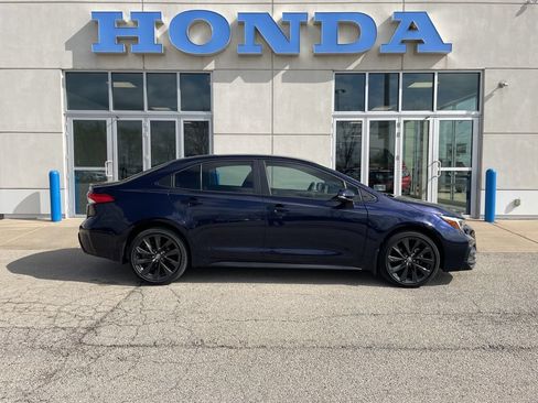 Used 2023 Toyota Corolla SE FWD image 4