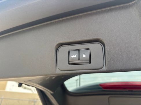 Used 2025 Nissan Rogue SV image 23