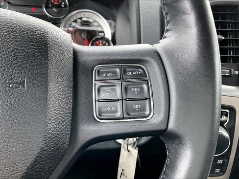 Used 2015 RAM 1500 Outdoorsman w/ Pittsburgh Penguins Edition AWD/4WD image 16