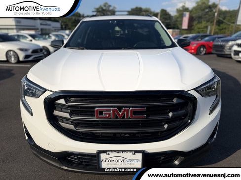 Used 2020 GMC Terrain SLT w/ Preferred Package AWD/4WD image 1