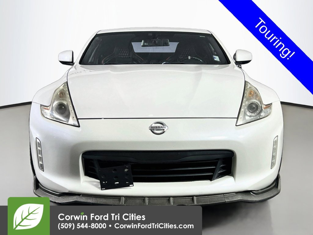 Used 2013 Nissan 370Z Touring RWD image 3