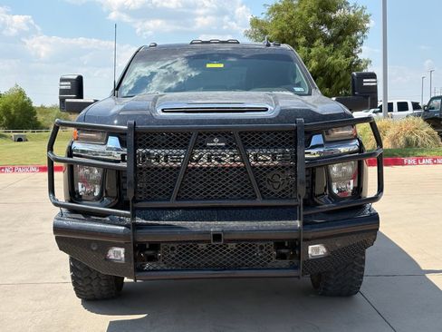 Used 2023 Chevrolet Silverado 3500 LT w/ Convenience Package AWD/4WD image 2